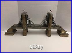 DEPARTMENT 56 CHRISTMAS IN THE CITY BROOKLYN BRIDGE HOUSE PLATFORM With BOX