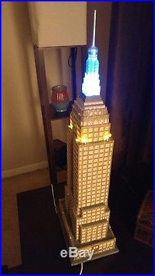 DEPARTMENT 56 CHRISTMAS IN THE CITY EMPIRE STATE BUILDING HOUSE PLATFORM With BOX