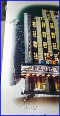 DEPARTMENT 56 RADIO CITY MUSIC HALL 56.58924 Christmas in the City Series