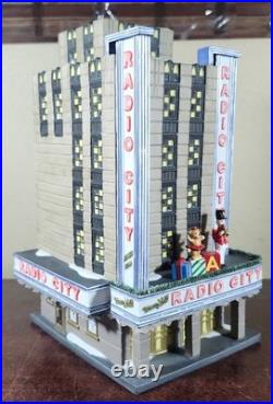 DEPARTMENT 56 RADIO CITY MUSIC HALL 56.58924 Christmas in the City Series