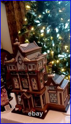 DEPARTMENT 56 reduced VICTORIA'S DOLL HOUSE Christmas in the City withGirl & Tree