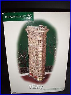 Dept 56 Christmas In The City Flatiron Building # 59260 Brand New