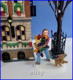 DEPT 56 Christmas in the City PARKSIDE HOLIDAY BROWNSTONE! Lights! Festive