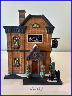Department 56 Christmas In The City City Park Carriage House Gift Set