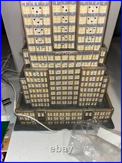 Department 56 Christmas In The City Landmark Series 59207 EMPIRE STATE BUILDING