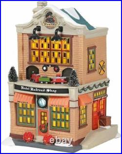 Department 56 Christmas In The City Model Railroad Shop #6005384 NIB