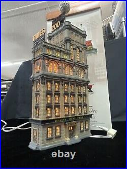 Department 56 Christmas in The City The Times Tower 2000 Special Edition. Read