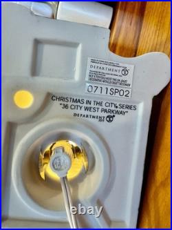 Department 56 Christmas in the City 36 City West Parkway 4020174 2011