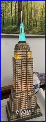 Department 56 Christmas in the City #56.59207, Empire State Building