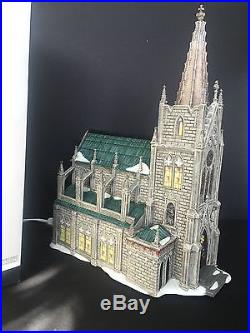 Department 56 Christmas in the City CATHEDRAL OF ST. NICHOLAS 56.59248 Mint