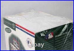 Department 56 Christmas in the City Chicago White Sox Souvenir Shop 56.59231 NOB