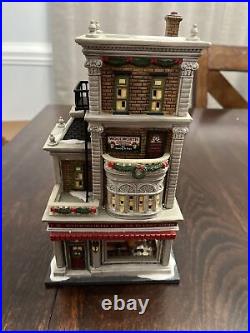 Department 56 Christmas in the City Collection Woolworth's with Lights. Mint