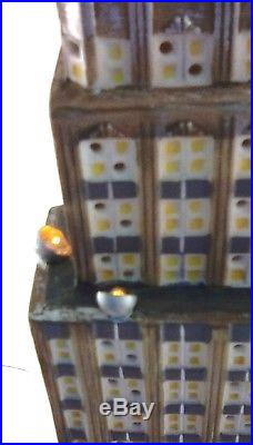 Department 56 Christmas in the City Empire State Building Lights Up #56-59207