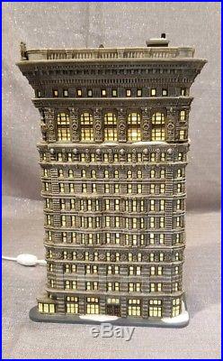 Department 56 Christmas in the City FLATIRON BUILDING Retired 2006 EUC