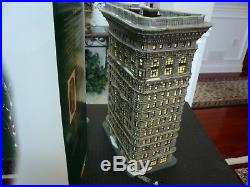 Department 56 Christmas in the City Flat Iron Building