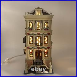 Department 56 Christmas in the City Holiday Brownstone 4050913 EUC