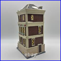 Department 56 Christmas in the City Holiday Brownstone 4050913 EUC