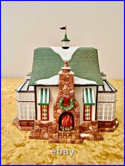 Department 56 Christmas in the City TAVERN IN THE PARK RESTAURANT