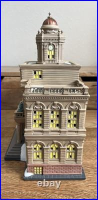 Department 56 City Hall 6011382 2023 Christmas in the City Village NIB