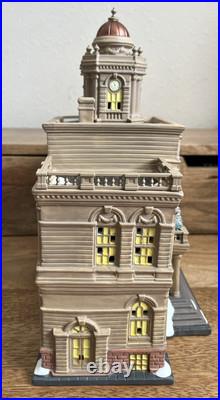 Department 56 City Hall 6011382 2023 Christmas in the City Village NIB