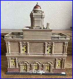 Department 56 City Hall 6011382 2023 Christmas in the City Village NIB