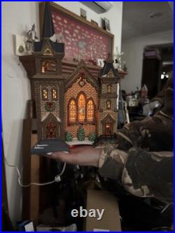 Department 56 Collectors Edition Christmas In The City Series St. Mary's Church