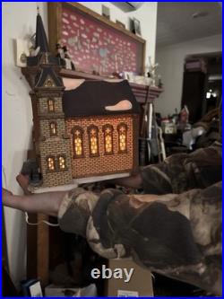 Department 56 Collectors Edition Christmas In The City Series St. Mary's Church