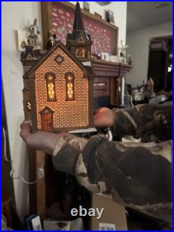 Department 56 Collectors Edition Christmas In The City Series St. Mary's Church