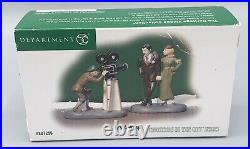 Department 56 IT'S A WRAP #807256 Christmas in the City Figurine