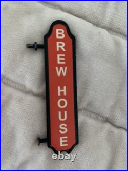 Department 56 The Brew House Christmas in The City 4036491 withLight Retired'20