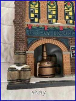 Department 56 The Brew House Christmas in The City 4036491 withLight Retired'20