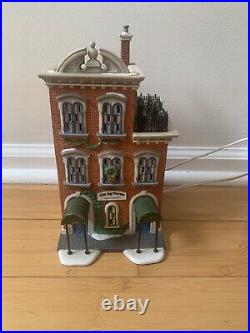 Department 56 christmas in the city buildings Ivy City Apartments. Unboxed