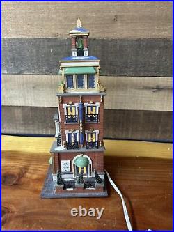 Dept. 56 2000 Christmas In The City Paramount Hotel #56.58911 Working Star