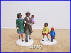 Dept. 56 2002 Christmas In The City Family Out For A Walk #56.58995 HTF