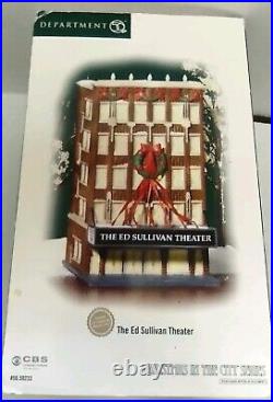 Dept. 56 2004 Christmas In The City Ed Sullivan Theater #56.59233 CBS Very Nice