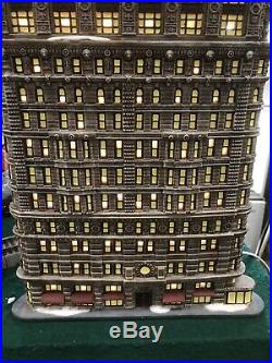 Dept 56 #56.59260 Flatiron Building. Christmas In the City series. Mint, Rare