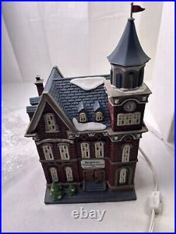 Dept 56 Brighton School Christmas in the City Series 58876 With Box