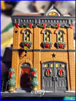 Dept 56 CIC City Park Carriage House P/N 4023614- 3 piece set with sign