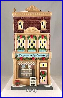 Dept 56 CUPCAKES BY BELLA 4050912 CHRISTMAS IN THE CITY Store Display with issue