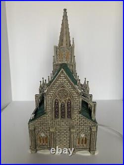 Dept 56 Cathedral of St. Nicholas 30th Anniversary Christmas in the City READ