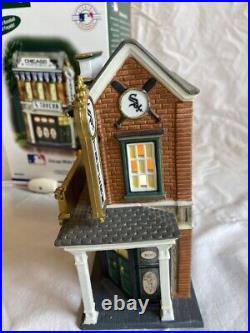 Dept 56 Chicago White Sox Tavern Christmas In The City #59232 w Box FREE ship