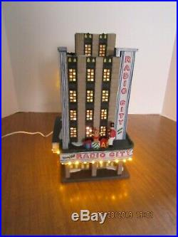 Dept 56 Christmas In The City 2002 Radio City Music Hall #56.58924