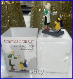 Dept 56 Christmas In The City CHRISTMAS CUPCAKES 4050916 NEW RARE