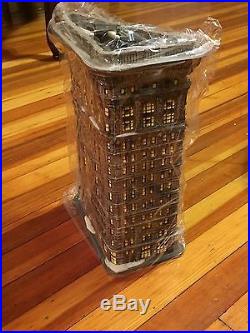 Dept 56 Christmas In The City-Flatiron Building- #59260 NEW