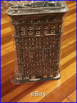 Dept 56 Christmas In The City-Flatiron Building- #59260 NEW