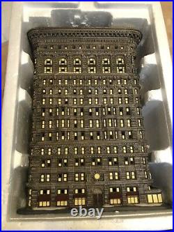 Dept 56 Christmas In The City Flatiron Building Original Box -NEW