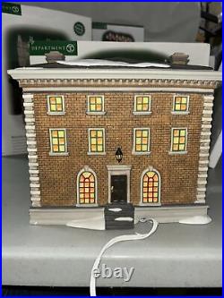 Dept 56 Christmas In The City Hudson Public Library #56.58942