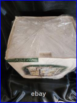 Dept 56 Christmas In The City Lowry Hill Apartments #56.59236 SEALED