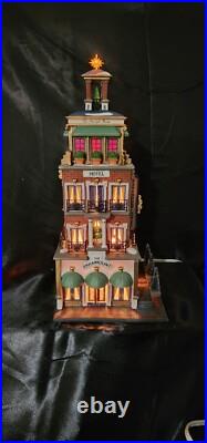 Dept 56 Christmas In The City Paramount Hotel #56.58911 Item#305