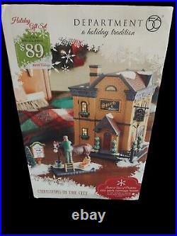 Dept 56 Christmas In The City Series City Park Carriage House withAccessories NEW